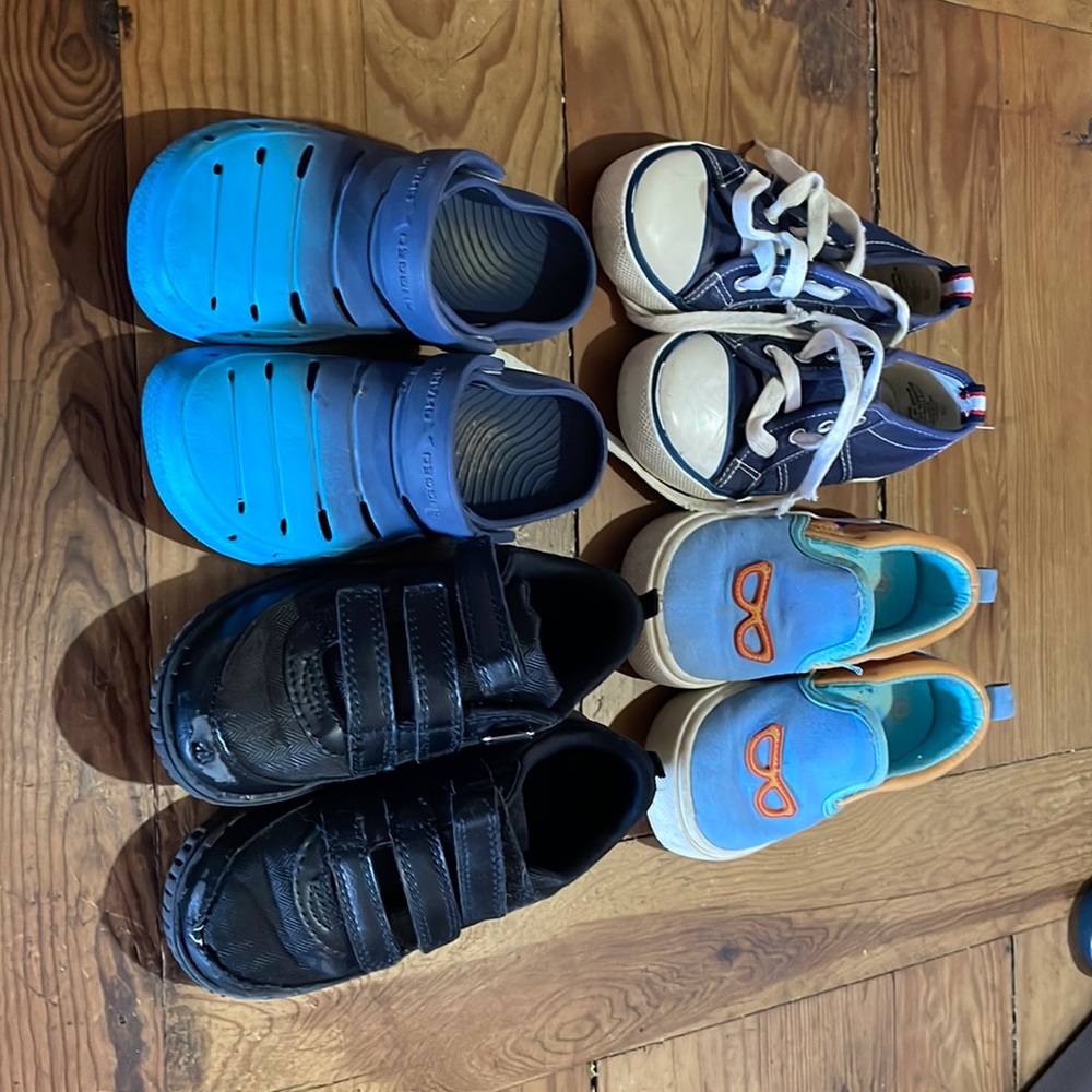 Toddler size 10 play shoe bundle 1 Blippi size 9